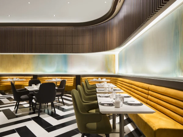 Montreal Fairmont Queen Elizabeth hotel restaurant dining area interior reference